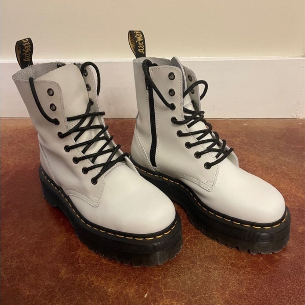 Doc Martens *FINAL PRICE* - Picture 3 of 5